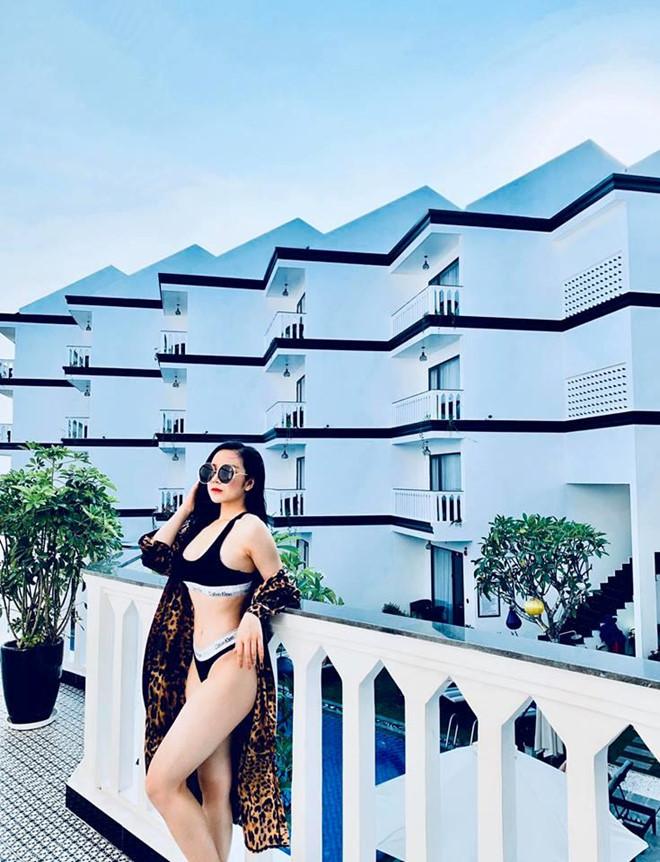 Cuộc sống sang chảnh chuẩn rich kid của hot girl ngủ gật-7