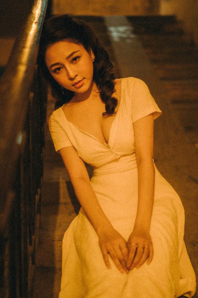 Trước khi có tin đồn lộ clip nóng 5 phút, Trâm Anh đã khiến fan chán ngấy vì phong cách gợi tình quá đà-11