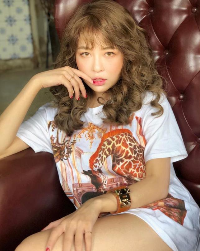 Trước khi có tin đồn lộ clip nóng 5 phút, Trâm Anh đã khiến fan chán ngấy vì phong cách gợi tình quá đà-9