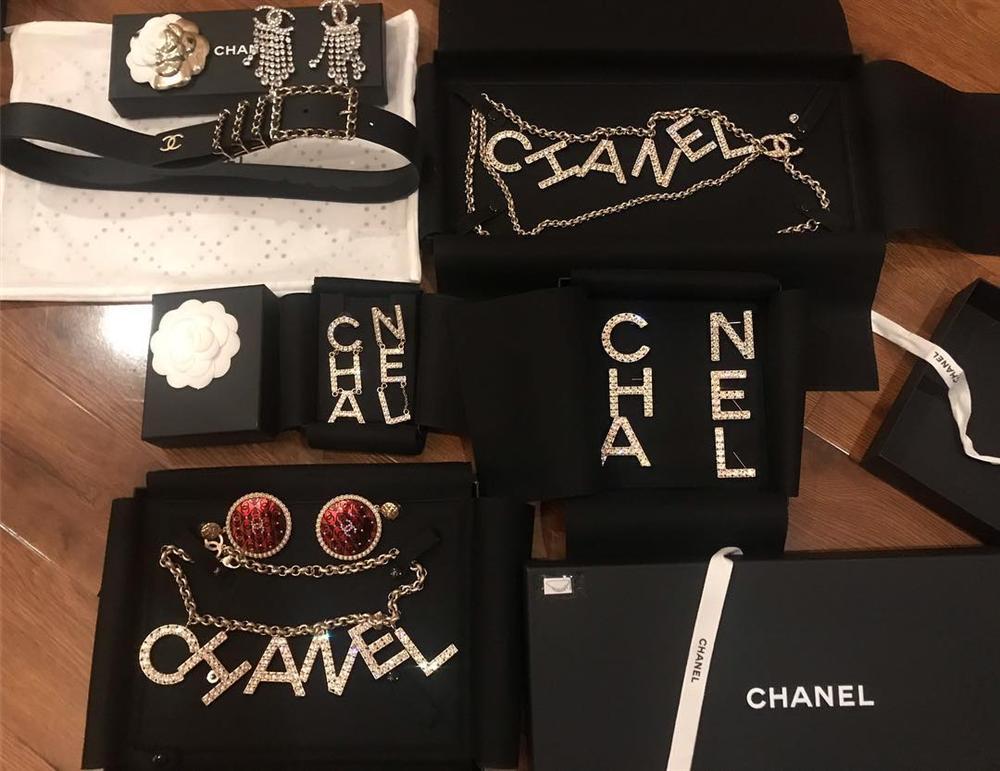 Đổi kiểu tóc, diện set đồ cả trăm triệu mà Phượng Chanel vẫn bị chê chẳng bằng người ta mặc đồ Ninh Hiệp-4