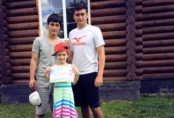 Đặng Văn Lâm gặp lại em trai tại Thái Lan sau hơn một năm xa cách-3