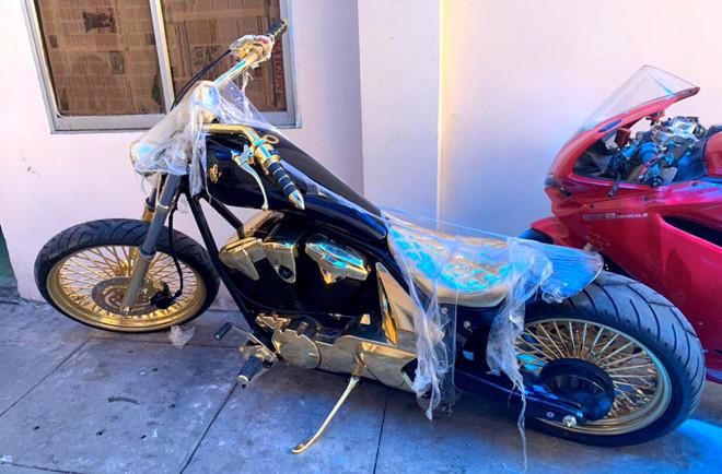 Dàn xe dát vàng của Phúc XO chỉ mạ đồng, nguồn gốc mờ ám-1