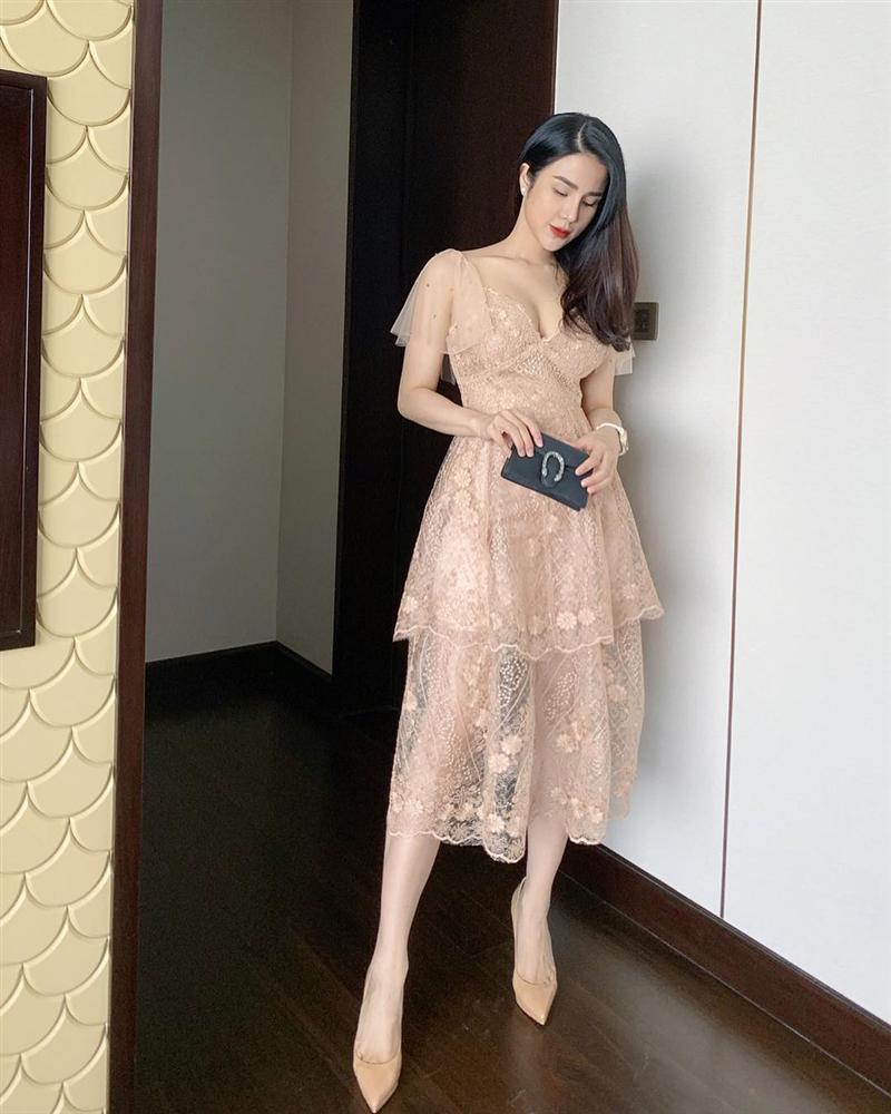 Diệp Lâm Anh tự cứu mình không bị chết ngạt bởi sự hẹp hòi-1