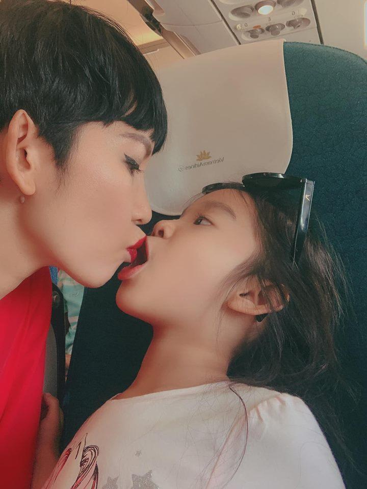 Diệp Lâm Anh tự cứu mình không bị chết ngạt bởi sự hẹp hòi-10