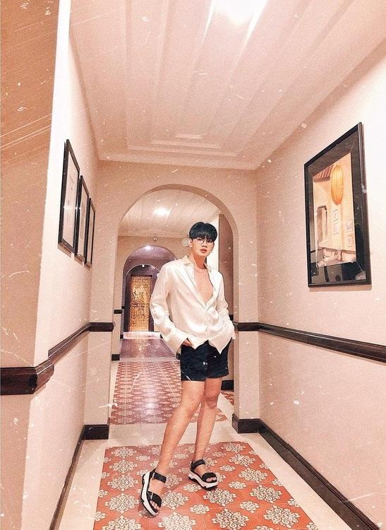 Trước khi lột xác sexy thành Hoa hậu Quận 10, Đào Bá Lộc từng có thời da bọc xương nhìn đến thảm thương-3