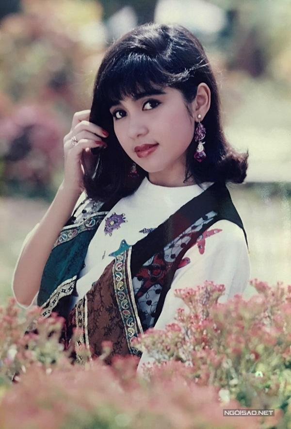 Vua ảnh lịch tiết lộ ảnh Việt Trinh thập niên 90-9