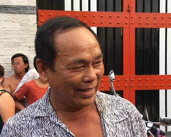 Hàng xóm vạch trần sự giàu có của Phúc XO: Về nhà thấy mẹ đeo sợi dây chuyền, Phúc cũng mượn-1