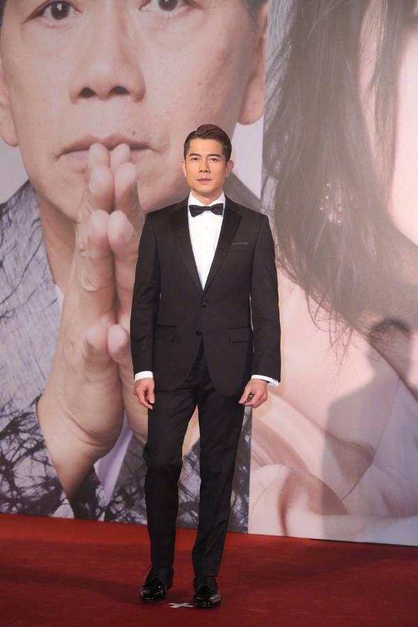 Thảm đỏ Oscar Hong Kong 2019: Song Hye Kyo đọ sắc với Hồ Định Hân, Thái Trác Nghiên-1