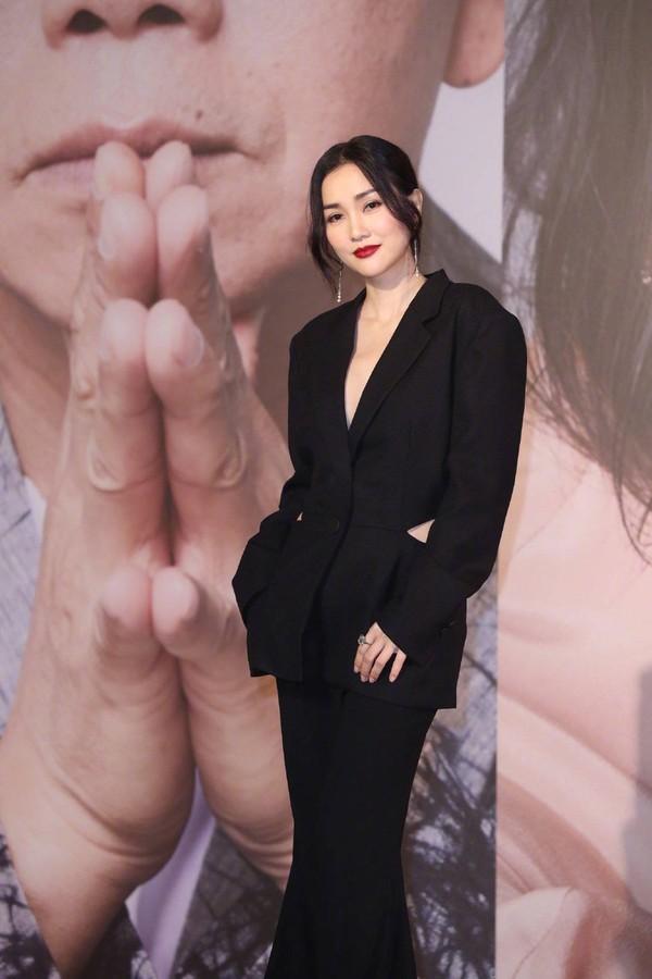 Thảm đỏ Oscar Hong Kong 2019: Song Hye Kyo đọ sắc với Hồ Định Hân, Thái Trác Nghiên-44