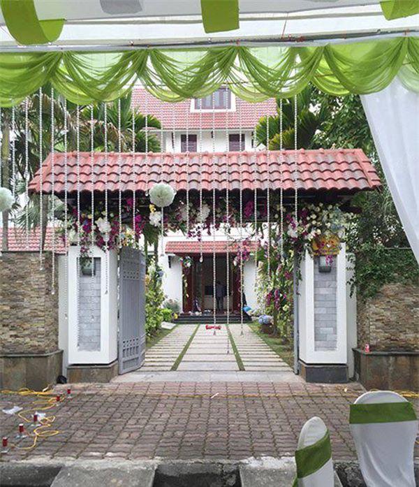 Vừa đăng quang đã vội lấy chồng, Á Hậu Trà My lộ nhà khủng trên phố nhà giàu nức tiếng-2