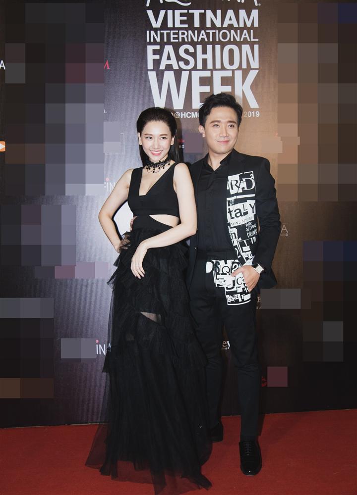 SAO MẶC ĐẸP: Trương Hồ Phương Nga tái xuất xinh tựa nữ thần - Ngọc Trinh biến hóa 3 phong cách ấn tượng-1