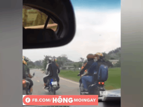 Clip: Nhóm phượt thủ cười đùa, dàn hàng ngang suốt 30km không cho ô tô vượt