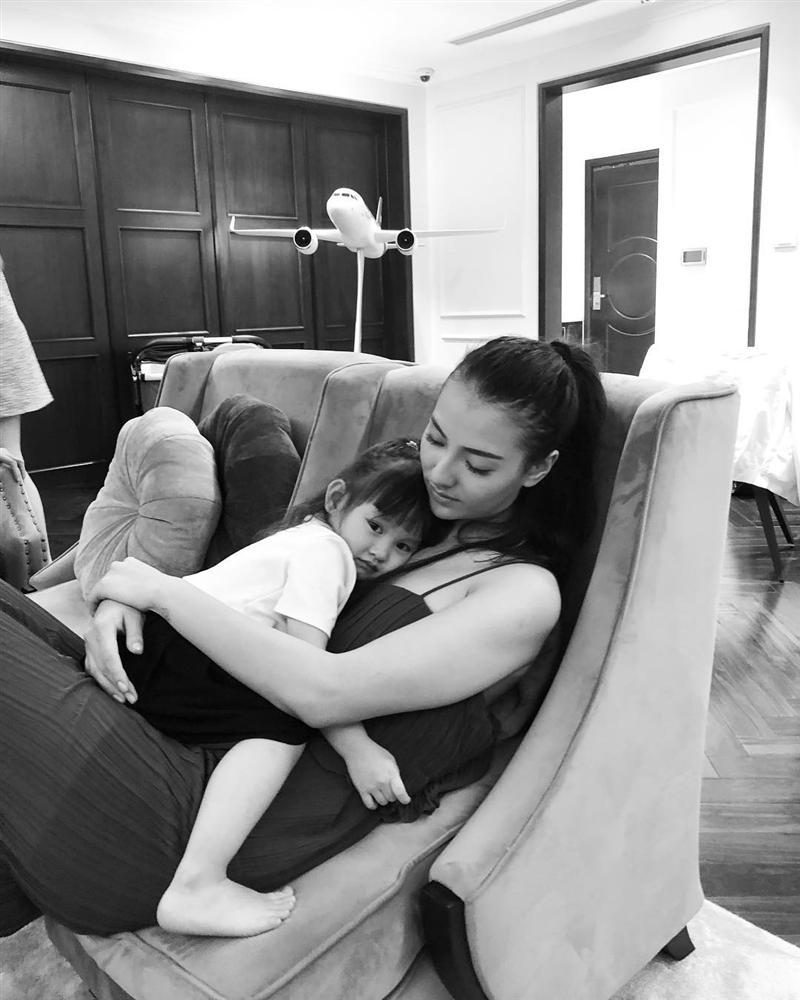 Hồng Quế tiết lộ tin nhắn chia tay từ bố của con gái: Anh không xứng nên nhường cho người khác-1