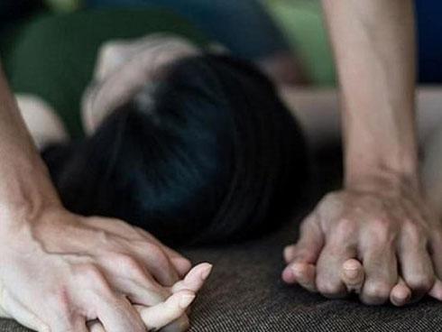 Người đàn ông bị truy tố vì vào nhà nghỉ với bé gái 14 tuổi-1