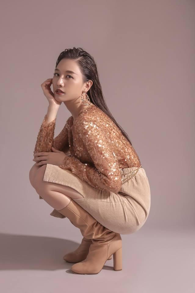 Hari Won bị cộng đồng mạng chê tơi tả vì mặt xinh mà tư thế tạo dáng kém duyên-2