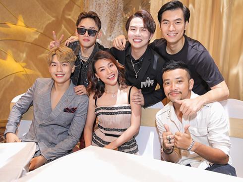 Hoàng Oanh nói về scandal của tình cũ: Anh ấy không nhờ chẳng lẽ tôi nhảy vào giúp?-4