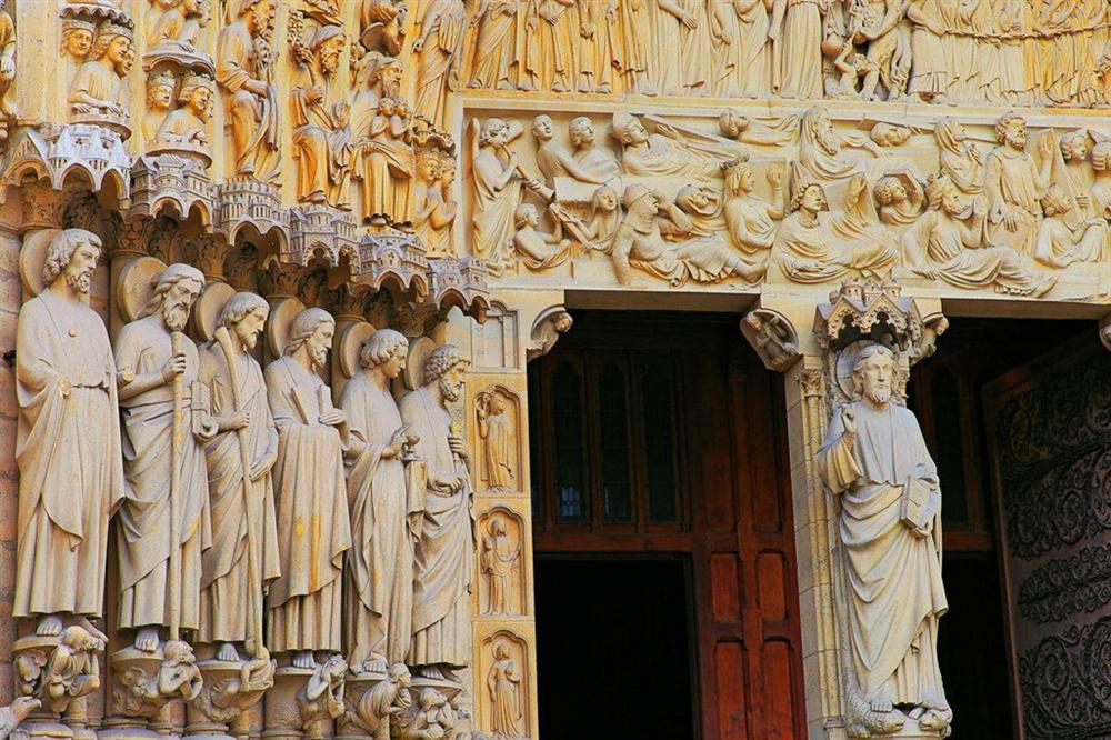 Hồi ức về Nhà thờ Đức Bà, kiến trúc hoàn mỹ của nhân loại-4