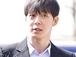 Sao nam 'Hoàng tử gác mái' Park Yoochun đến sở cảnh sát điều tra scandal ma túy trong tâm thế thoải mái