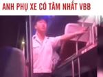 Đang đi xe máy, thanh niên bị chó đuổi té ngã giữa đường-1