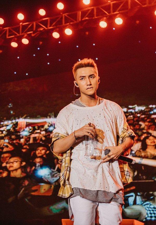 Vị trí của Sơn Tùng M-TP trên facebook đang có nguy cơ lung lay vì một điềm báo-1