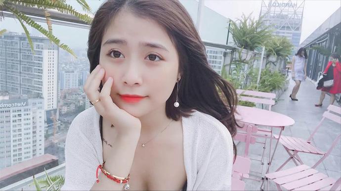 Nữ streamer Loan Milona giả vờ xăm kín người để troll mẹ và cái kết cười đau ruột-2