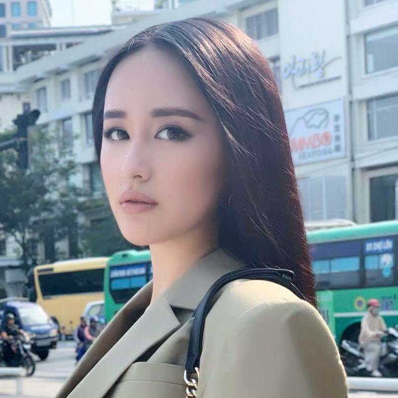 Dù chụp chính diện hay sau lưng, Thu Minh vẫn gây mê với thân hình sexy ở tuổi tứ tuần-6