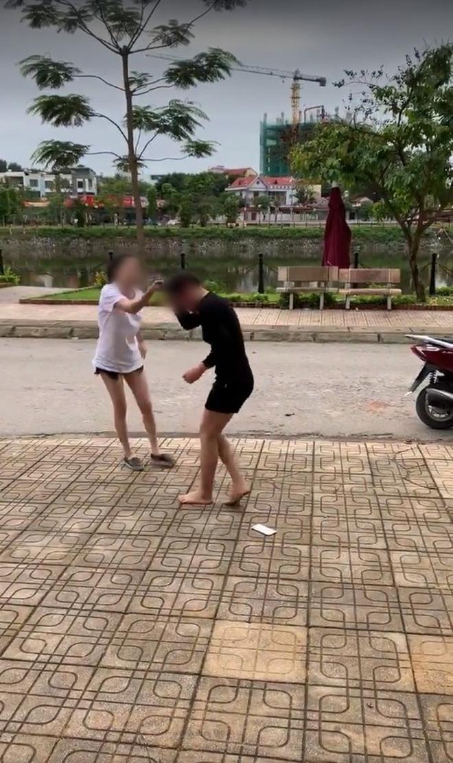 Cô gái bị táng ‘không trượt phát nào’ vì đi bay với mày là lỗi của chồng tao nhưng rủ chồng tao sang phòng khác là lỗi của mày rồi-2