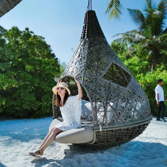 Gái 1 con Lâm Tâm Như chiêu đãi người hâm mộ bằng loạt ảnh mát mẻ ở Maldives-3