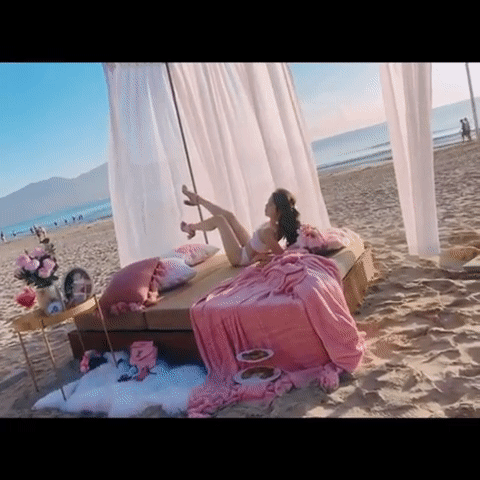 Ngọc Trinh cười khoái chí trước lời cảnh báo đừng ai dại mà yêu nữ hoàng nội y-3