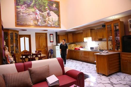 Khánh Phương lần đầu giải đáp tin đồn bạc tình, là ca sĩ thị trường nhưng lại có nhà triệu đô-2