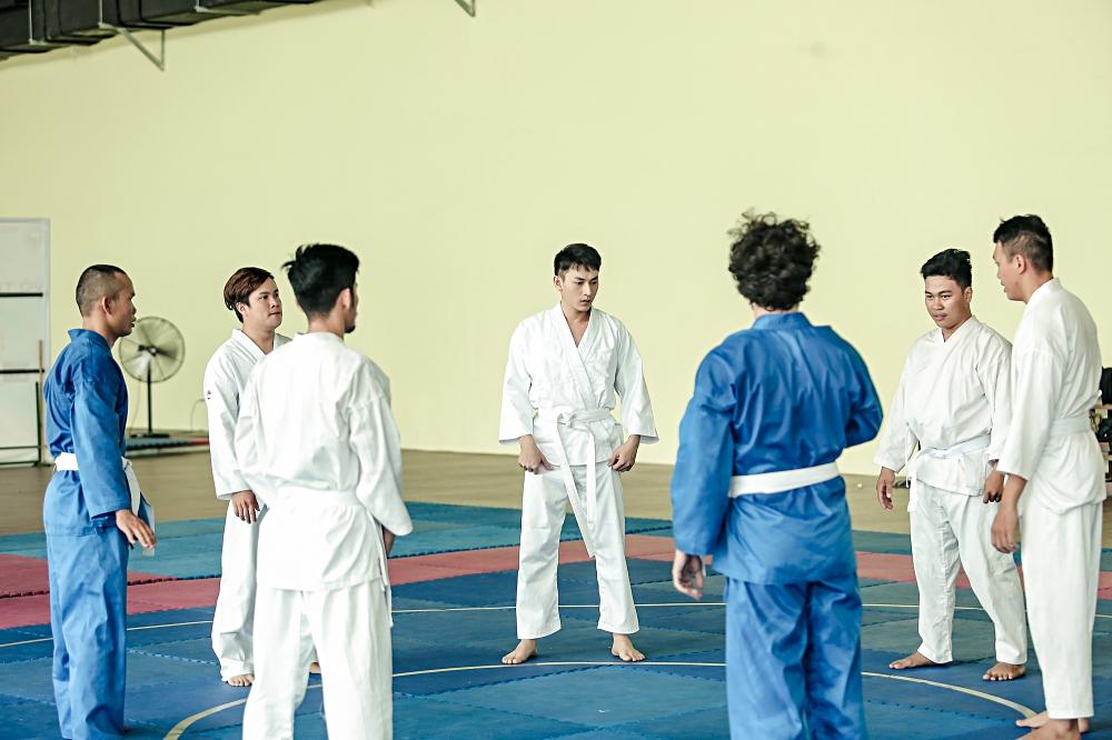 Isaac chăm chỉ tập võ để bảo vệ người yêu?-2