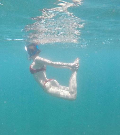 Nghiện yoga như Phương Trinh Jolie: Bất kể dưới nước hay trên sóng truyền hình đều tạo dáng bá đạo-3