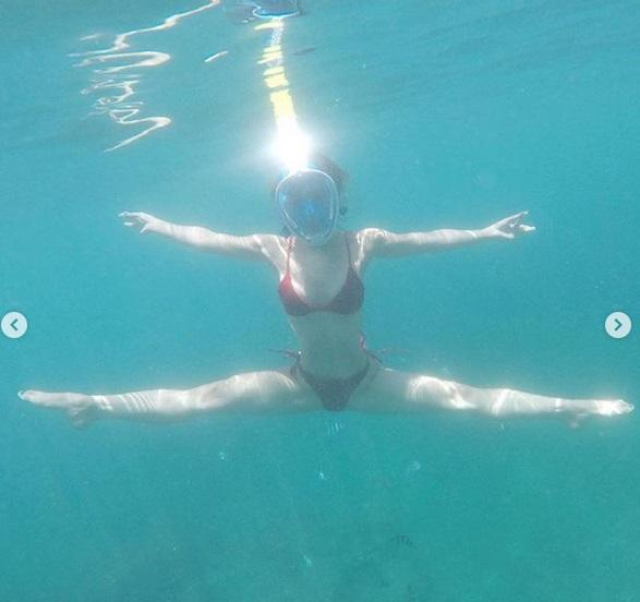 Nghiện yoga như Phương Trinh Jolie: Bất kể dưới nước hay trên sóng truyền hình đều tạo dáng bá đạo-5