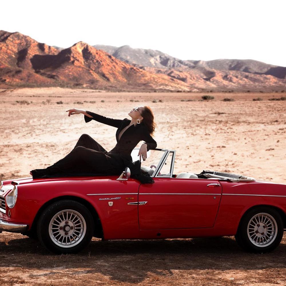 Lần hiếm hoi Tăng Thanh Hà mặc áo hai dây sexy khoe vòng 1 hững hờ-9