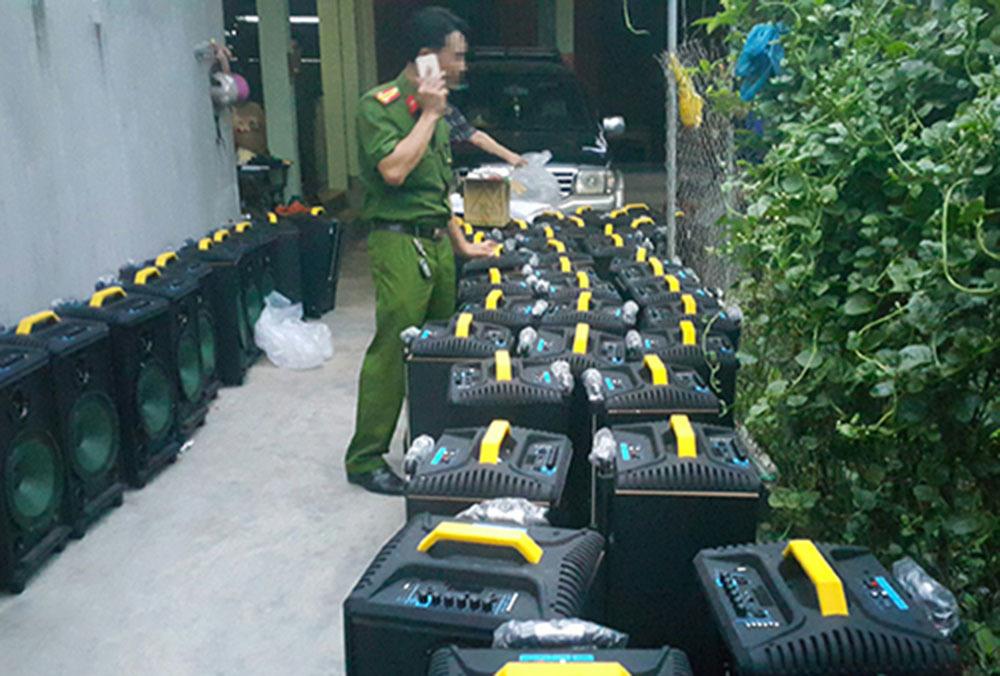 Cả đoàn xe cảnh sát giao thông chở tang vật gần tấn ma túy ở Nghệ An-10
