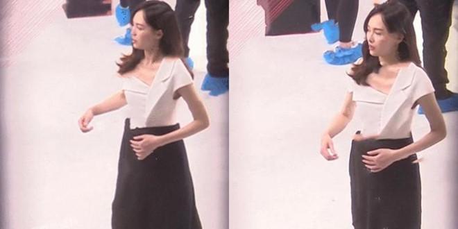 Đường Yên lấy khăn che bụng giữa tin mang thai con đầu lòng-1