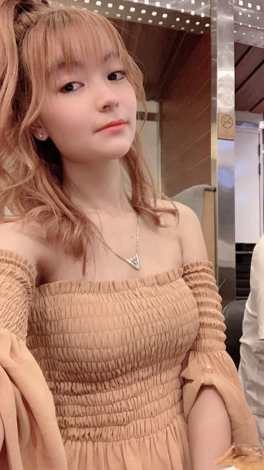 Mạc Văn Khoa lần đầu công khai để chế độ hẹn hò trên Facebook, nhan sắc cô gái được tag khiến nhiều người bất ngờ-7