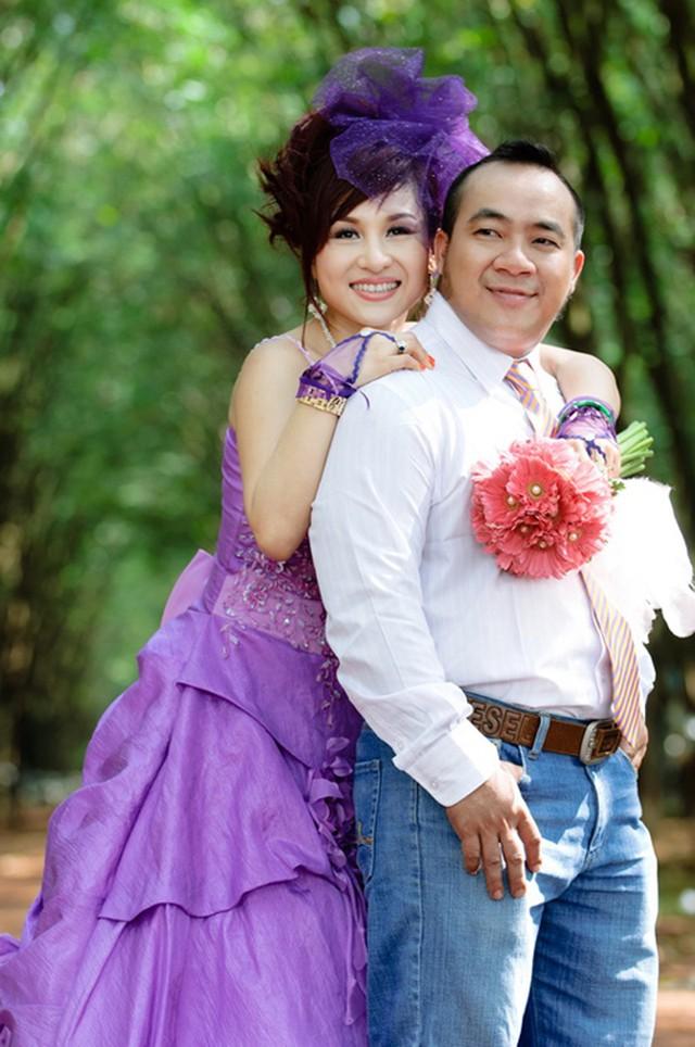 Không phải soái ca cực phẩm nhưng thật bất ngờ khi nửa kia của các danh hài Việt lại toàn những nhan sắc mỹ miều-17