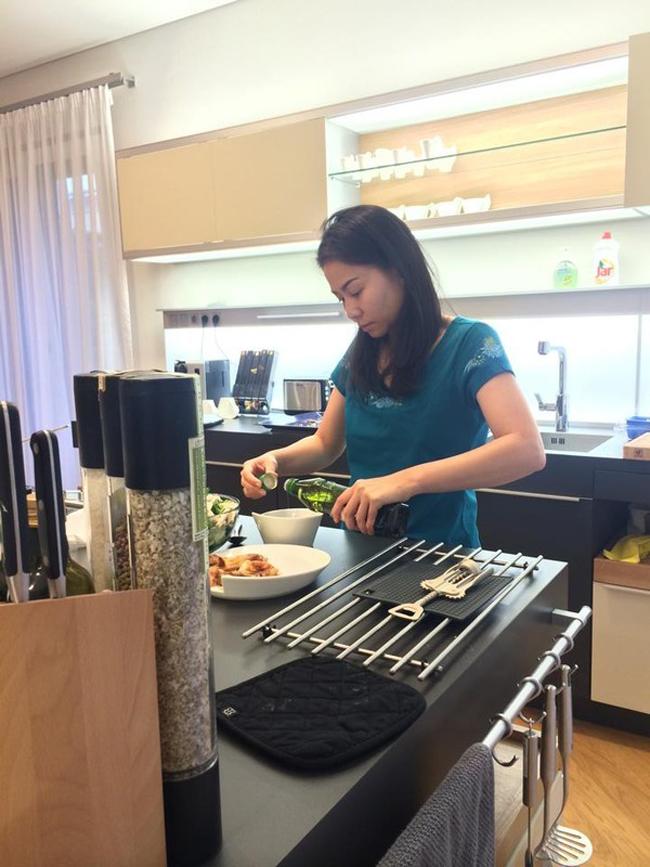 Thu Minh khoe hạnh phúc đời thường bên chồng con, Hari Won lại chỉ trầm trồ: Nhà chị đẹp quá-10