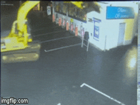 Clip: Trộm chơi lớn, dùng hẳn máy xúc để cướp tiền ở cây ATM Clip: Trộm chơi lớn, dùng hẳn máy xúc để cướp tiền ở cây ATM