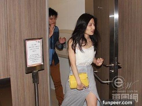 Lâm Thiên Dư sao nữ TVB trắng tay vì clip mây mưa ở toilet công cộng