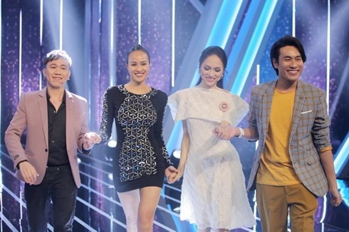 Đi mai mối mà Hương Giang mặc đẹp lấn át, có phải muốn hút hết trai đẹp hay không?-3