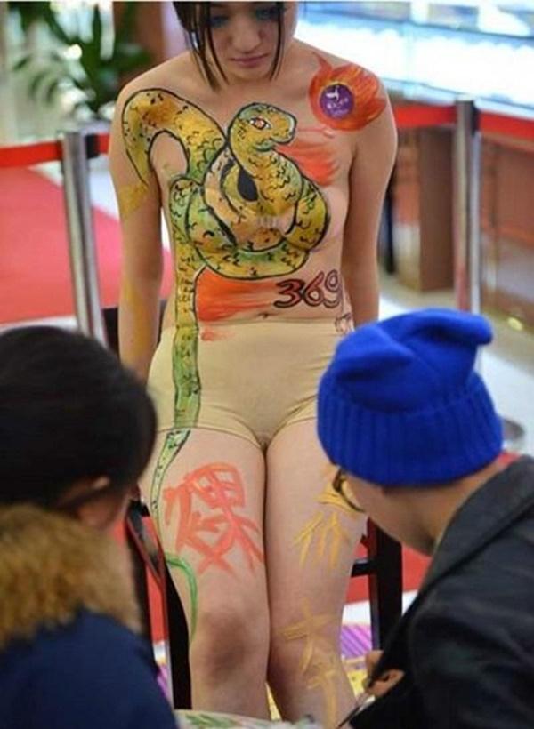 Cay đắng cuộc sống của gái trẻ làm mẫu vẽ sơn nghệ thuật-3