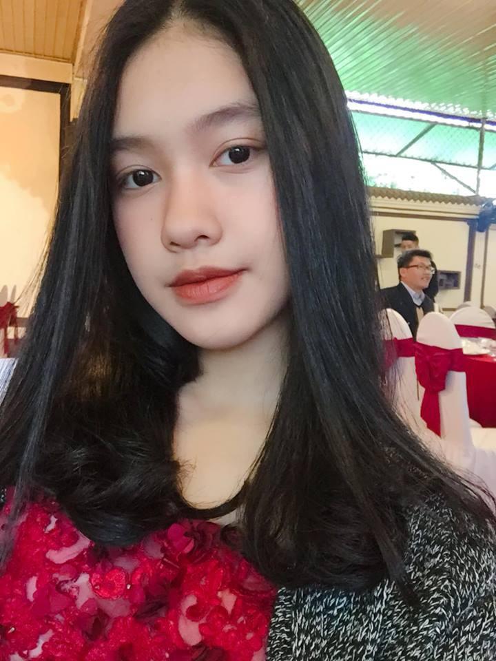 Chỉ 17 giây ngắn ngủi, nữ sinh Huế khiến hội nam sinh ráo riết lùng info vì vừa diễn sâu lại còn cực xinh xắn-4