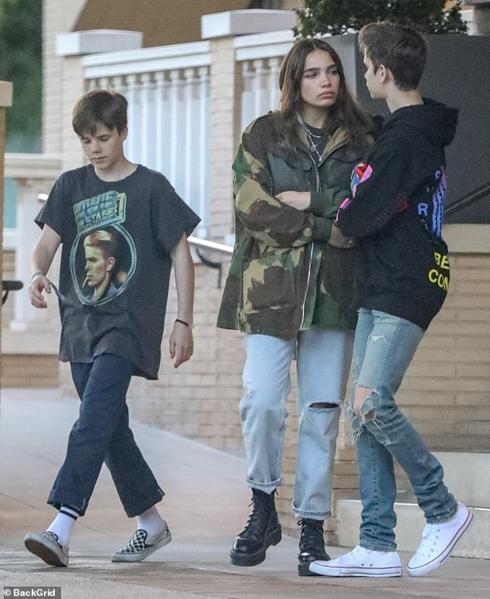 Con trai David Beckham bật khóc khi cãi vã với bạn gái ngay trên phố-6