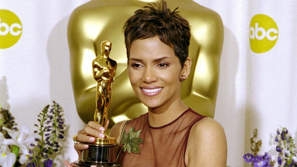 Nhan sắc ai ngắm cũng mê của những Hoa Hậu đang khuynh đảo màn ảnh thế giới-2