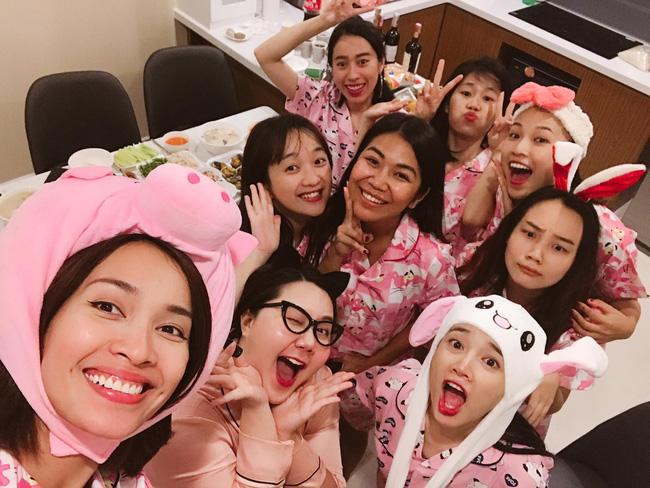 Chỉ từ sinh nhật Trường Giang, Nhã Phương vừa lộ thông tin con gái vừa thể hiện sở thích ăn mặc cực kỳ thú vị-5