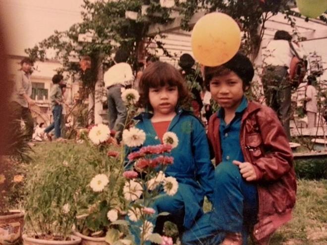 Khoe ảnh con gái gần 30 năm trước, mẹ Hồ Ngọc Hà tự hào khen: Từ nhỏ mặt cô ấy đã sáng rồi-4