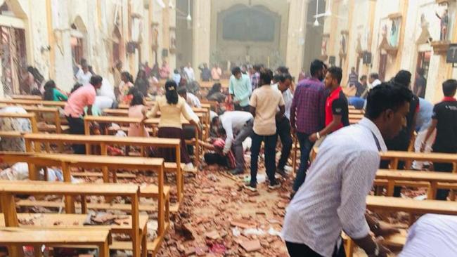 Video nổ liên hoàn tại các nhà thờ, khách sạn Sri Lanka khiến hàng trăm người thương vong-1