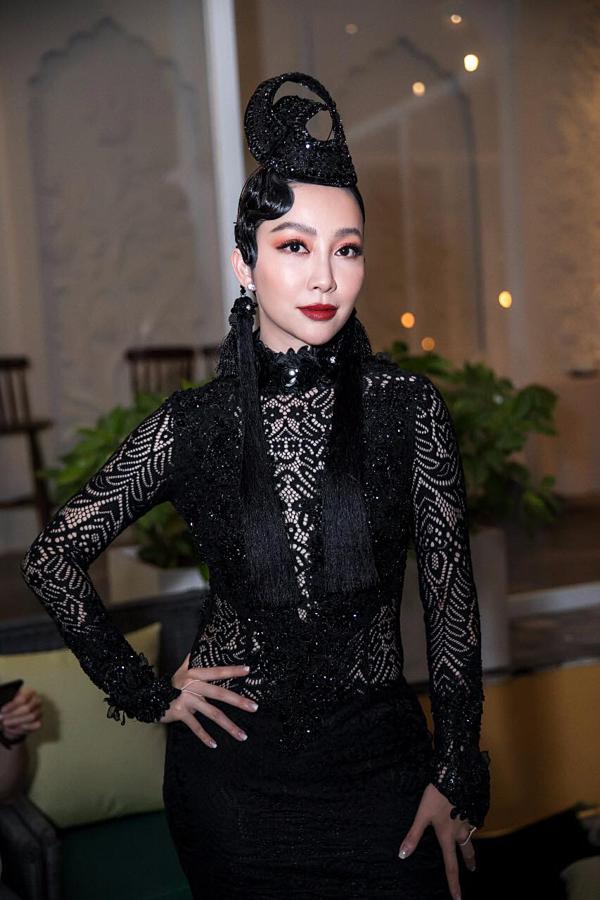 Hồ Ngọc Hà mặc quần đan dây phản cảm - HHen Niê diêm dúa lọt top SAO MẶC XẤU-6